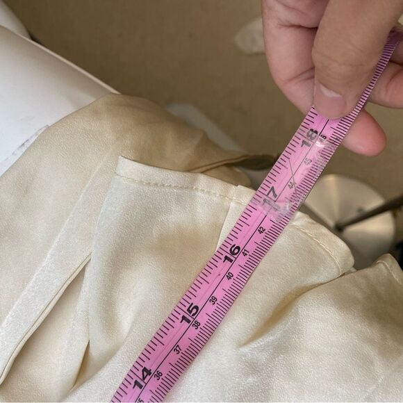 SIX / FIFTY CLOTHING the ruby blouse [ivory] Square neck, ruched‎ size L New - Picture 5 of 5